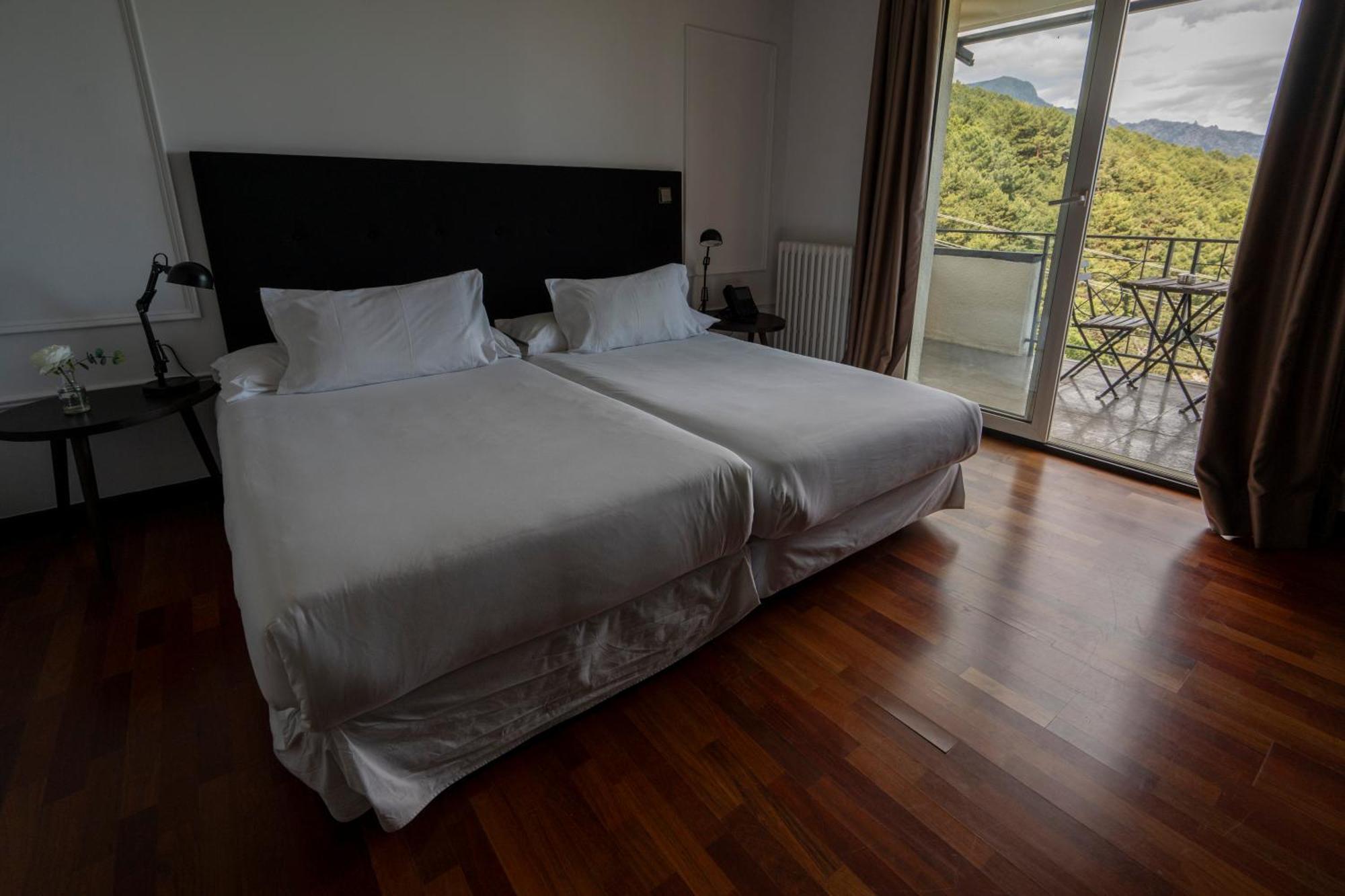 Hotel Hita "Nature Experience" (Adults Only) Navacerrada Ngoại thất bức ảnh